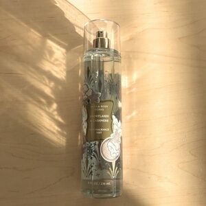 BB&W Snowflakes & Cashmere Body Mist